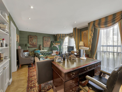6 bedroom terraced house for sale in South Lodge, Knightsbridge SW7