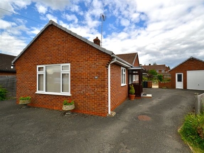 Bungalow for sale in Lindsey Avenue, Evesham WR11