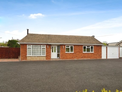 Bungalow for sale in Shrubbery Road, Drakes Broughton, Pershore, Worcestershire WR10