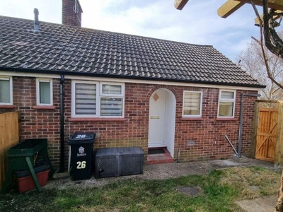 Bungalow to rent in Second Avenue, Walton On The Naze CO14