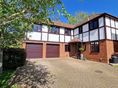 Detached house for sale in Manor Park Drive, Finchampstead, Wokingham, Berkshire RG40