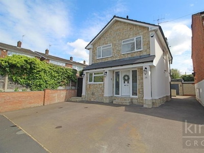 Detached house for sale in Rainer Close, Cheshunt, Waltham Cross EN8