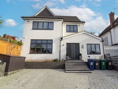 Detached house to rent in Broadfields Avenue, Edgware HA8