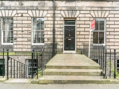 Detached house to rent in Great King Street, Edinburgh EH3