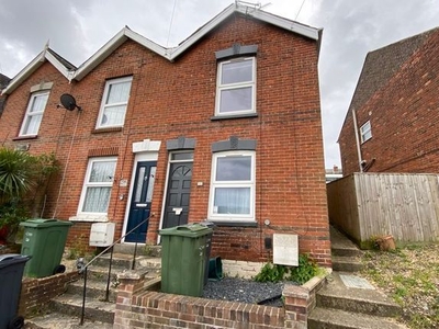 End terrace house to rent in Arctic Road, Cowes PO31