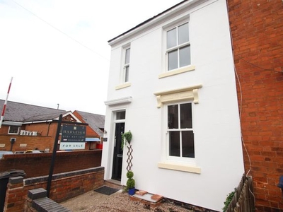 End terrace house to rent in Bull Street, Harborne, Birmingham B17