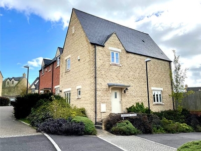 End terrace house to rent in Griffiths Close, Cirencester GL7