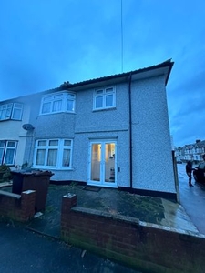 End terrace house to rent in Kenneth Road, Chadwell Heath RM6