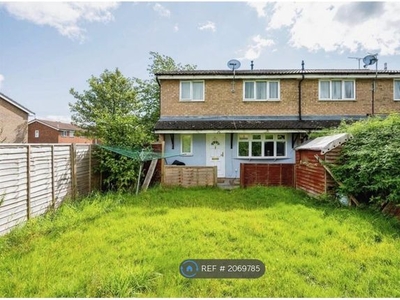 End terrace house to rent in Milton Way, Dunstable LU5