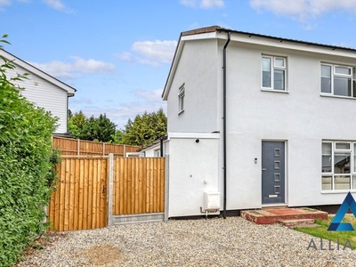 End terrace house to rent in Newmans Lane, Loughton IG10