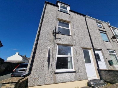 End terrace house to rent in Porthyfelin, Holyhead LL65