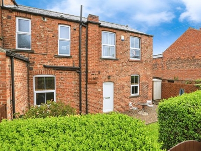 Flat for sale in East Parade, York YO31