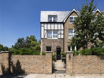Flat for sale in Elsworthy Road, Primrose Hill, London NW3