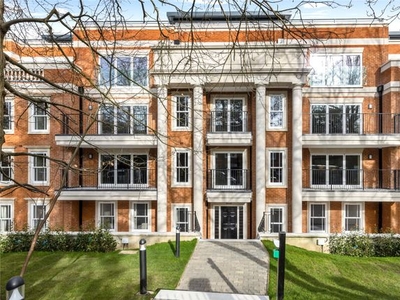 Flat for sale in Gower Road, Weybridge KT13