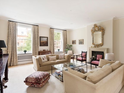 Flat for sale in Wetherby Gardens, London SW5