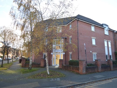 Flat to rent in 12 Yew Street, Hulme, Manchester M15