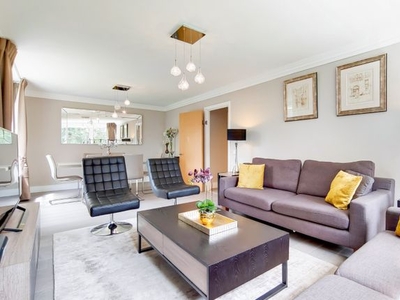 Flat to rent in Boydell Court, St. Johns Wood Park, London NW8