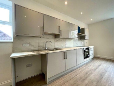 Flat to rent in Brantingham Road, Manchester M16