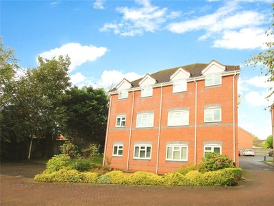 Flat to rent in Button Drive, Bromsgrove, Worcestershire B61