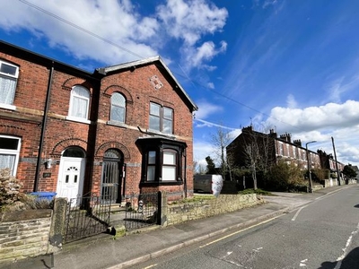 Flat to rent in Davenport Road, Stockport SK7