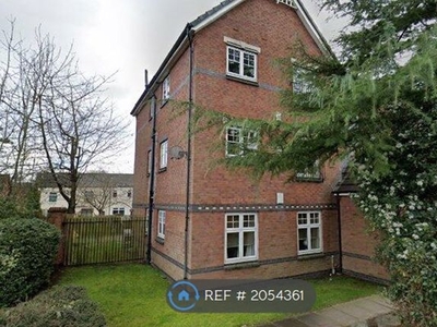 Flat to rent in Dixon Green Drive, Farnworth, Bolton BL4