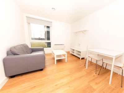 Flat to rent in Eastbank Tower, 277 Great Ancoats Street M4