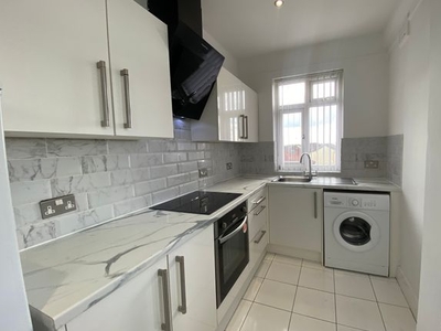 Flat to rent in Edge Grove, Liverpool L7