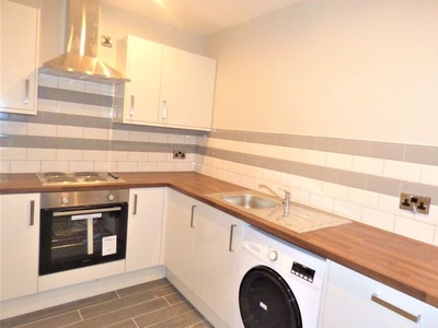 Flat to rent in Flat 1, Electro House Apartments, Copley Road DN1