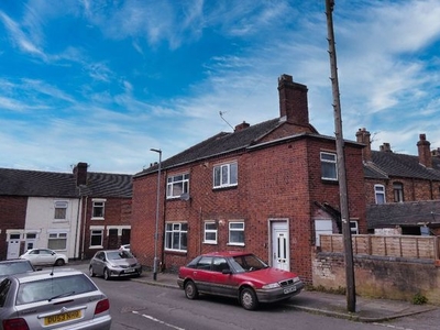 Flat to rent in Flat A, Maud Street, Stoke-On-Trent ST4