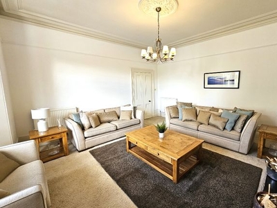 Flat to rent in Fountainhall Road, West End, Aberdeen AB15