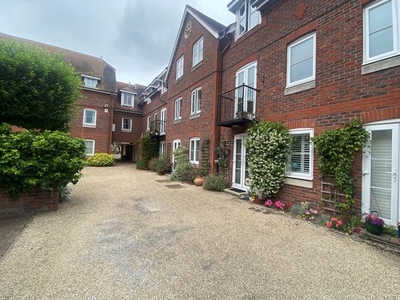 Flat to rent in Gange Mews, Middle Row, Faversham ME13