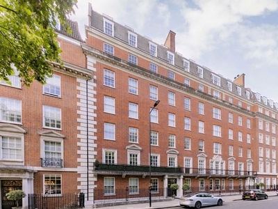Flat to rent in Grosvenor Square, London W1K