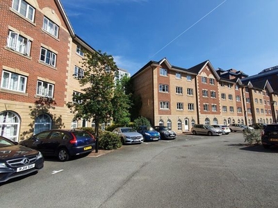 Flat to rent in Labrador Quay, Salford Quays M50