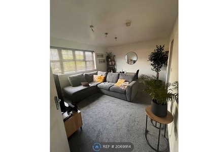 Flat to rent in Longfellow Court, Coventry CV2
