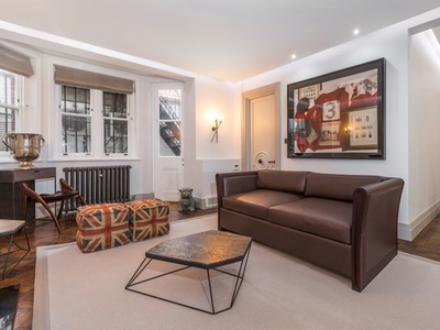 Flat to rent in North Audley Street, London W1K