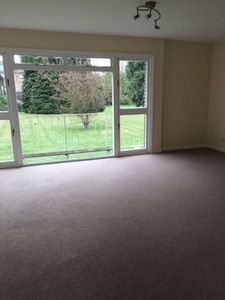 Flat to rent in Pelham Court, Reading RG30