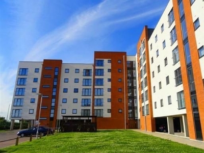 Flat to rent in Pilgrims Way, Salford M50