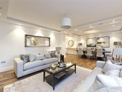 Flat to rent in South Audley Street, Mayfair W1K