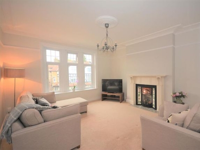 Flat to rent in Spring Grove, Harrogate, North Yorkshire HG1