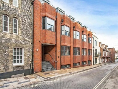 Flat to rent in St. Clement Street, Winchester SO23