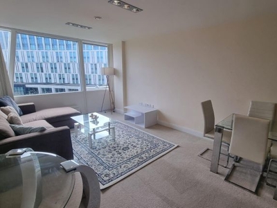 Flat to rent in Strand Street, Liverpool L1