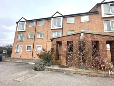 Flat to rent in Well Lane, Greasby, Wirral CH49