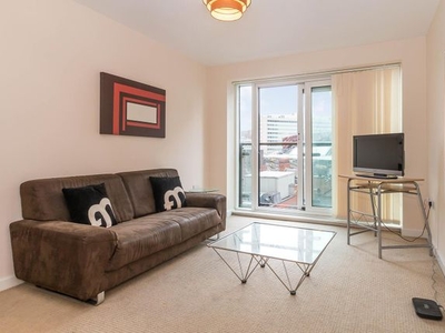 Flat to rent in West Two, Suffolk Street Queensway B1
