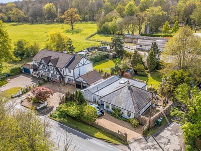 Luxury Detached House for sale in Banstead, United Kingdom