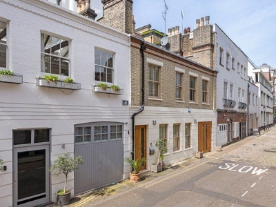 Mews house to rent in Jay Mews, London SW7