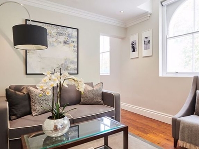 Property to rent in Kensington Gardens Square, London W2