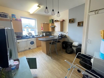 Property to rent in Poole Road, Branksome, Poole BH12