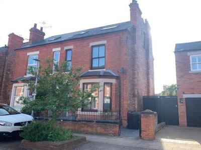 Property to rent in Stratford Road, Nottingham NG2