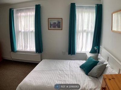 Room to rent in Belvedere Road, Taunton TA1