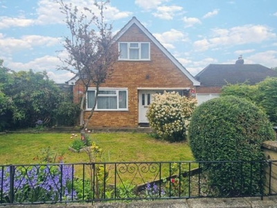 Semi-detached bungalow to rent in Onslow Road, Luton LU4